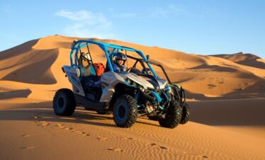 buggy-inside-dunes
