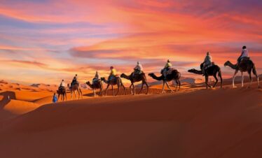 Sunset-camel-trek-in-Merzouga